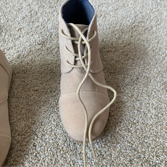 SweetHoney nwot Beige Lace-Up Ankle Boots - Picture 6 of 7
